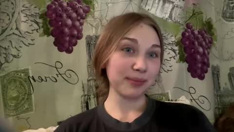 vinniebarco online show from April 20, 2026, 10:51 am