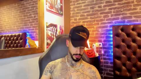 ---Vinzen--- online show from October 31, 2025, 6:14 am