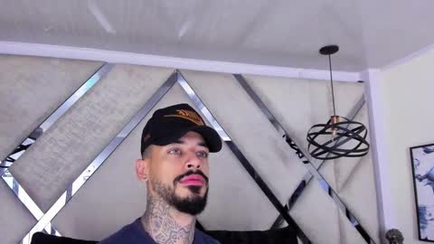 ---Vinzen--- online show from November 8, 2025, 7:52 am