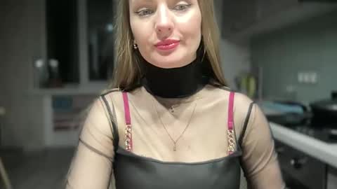 Funny  girl online show from March 5, 2025, 2:01 pm