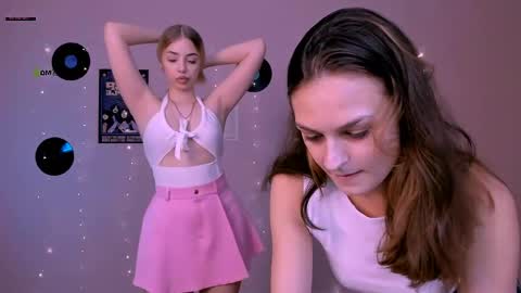 viola_sweet_ online show from May 20, 2026, 9:26 am