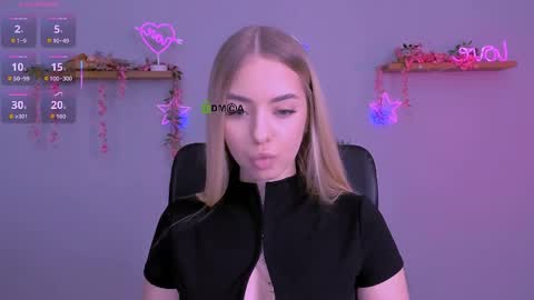 viola_sweet_ online show from May 24, 2026, 9:03 am
