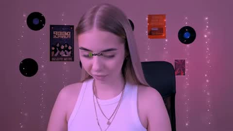 viola_sweet_ online show from May 29, 2026, 8:45 am