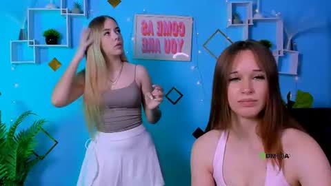 viola_sweet_ online show from July 1, 2026, 9:22 am