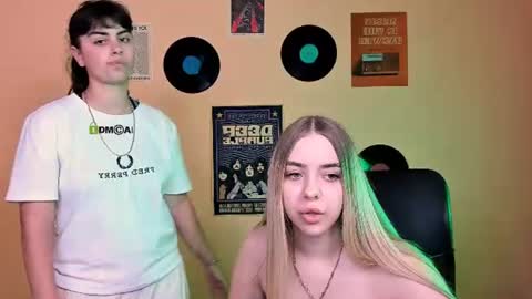 viola_sweet_ online show from July 11, 2026, 8:28 am