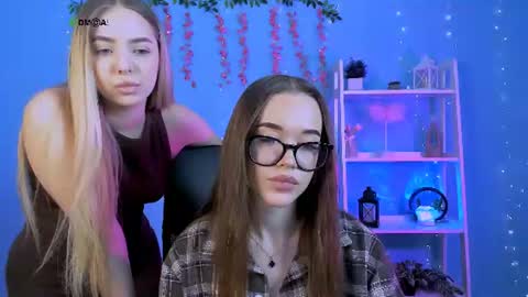 viola_sweet_ online show from July 25, 2026, 8:45 am