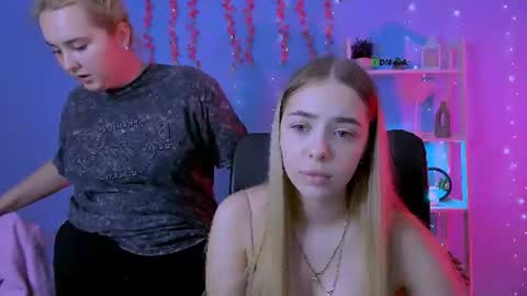 viola_sweet_ online show from July 26, 2026, 9:05 am