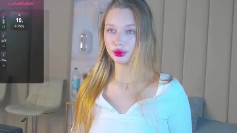 violaflirt online show from January 28, 2025, 4:08 am