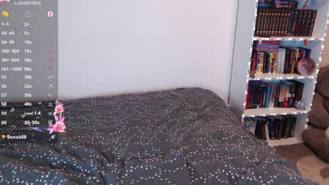 Snapshot of violawane chatting on April 1, 2026, 1:41 pm Viola online show from April 1, 2026, 1:41 pm