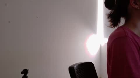 Snapshot of violeet_ds chatting on December 20, 2025, 6:37 pm Violet online show from December 20, 2025, 6:37 pm