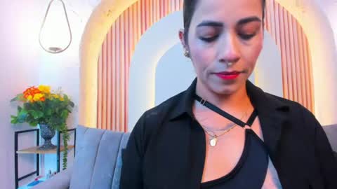 Violette online show from June 18, 2026, 10:09 am