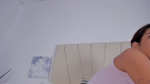 Snapshot of violet_24__ chatting on February 8, 2025, 5:50 pm Violet online show from February 8, 2025, 5:50 pm