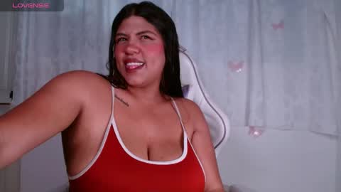 Snapshot of violet_altamar chatting on May 28, 2026, 5:54 pm Violet online show from May 28, 2026, 5:54 pm