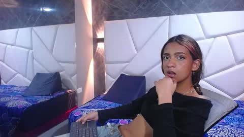 Violet online show from March 14, 2026, 2:00 pm