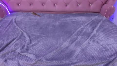 Snapshot of violet_evans07 chatting on March 6, 2025, 4:07 pm online show from March 6, 2025, 4:07 pm