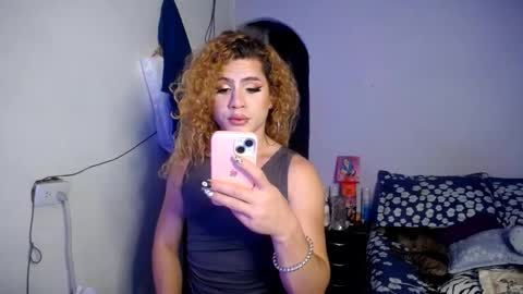 violet_hyuga online show from October 21, 2025, 1:28 am