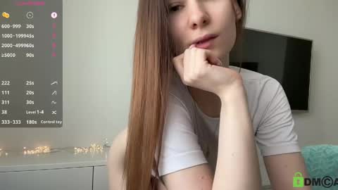 Violet Lyn online show from April 29, 2026, 12:31 pm