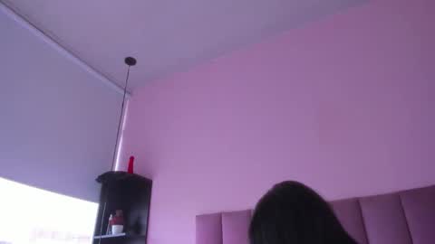 Snapshot of violet_myerrs chatting on September 18, 2025, 1:46 pm violet online show from September 18, 2025, 1:46 pm