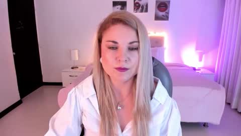 violeta_hotter_ online show from October 28, 2025, 10:52 am