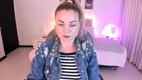 violeta_hotter_ online show from November 9, 2025, 10:57 am