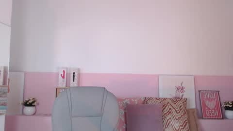 Snapshot of violeta_leon chatting on February 4, 2025, 9:49 am Violeta leon online show from February 4, 2025, 9:49 am