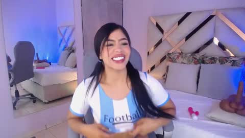 Snapshot of violeta_leon chatting on May 15, 2026, 3:13 am Violeta leon online show from May 15, 2026, 3:13 am