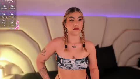 Snapshot of violeta_marquez chatting on July 14, 2026, 11:27 am violeta_marquez online show from July 14, 2026, 11:27 am
