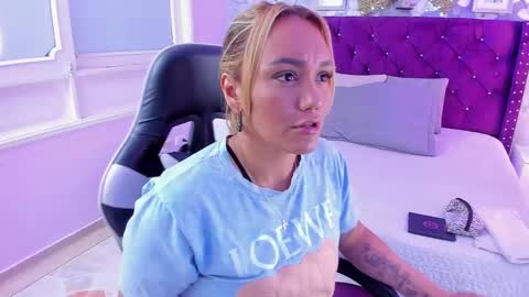 violeta_medina online show from March 9, 2025, 3:01 am
