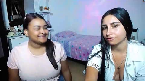 Snapshot of violeta_rouses chatting on February 16, 2026, 4:14 pm violeta_rouses online show from February 16, 2026, 4:14 pm