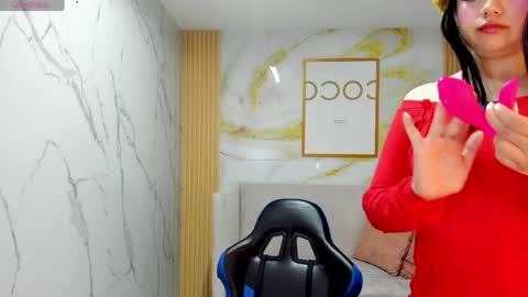 Snapshot of violeta_sub chatting on April 17, 2026, 1:25 pm IG violeta sub online show from April 17, 2026, 1:25 pm