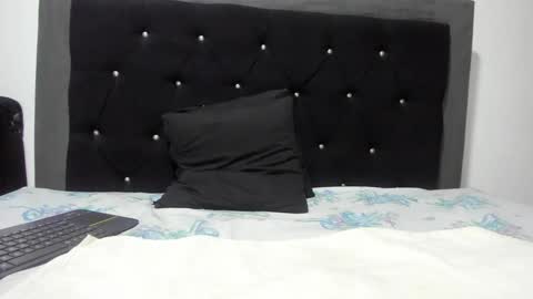 VioletaDums online show from March 4, 2025, 5:53 am