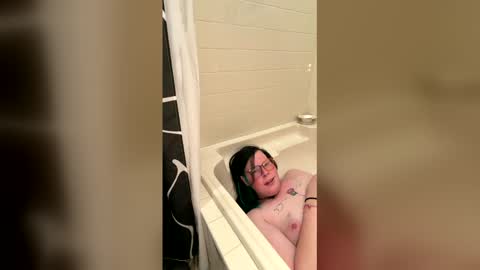 violetann93 online show from March 31, 2026, 11:27 pm