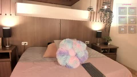 Snapshot of violetcarson_ chatting on May 12, 2026, 1:08 pm Violet online show from May 12, 2026, 1:08 pm