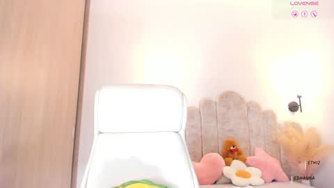 violeth___ online show from January 30, 2025, 11:22 am