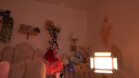 violeth___ online show from February 4, 2026, 1:17 pm
