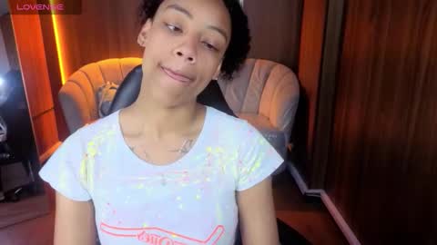 Snapshot of violeth_b chatting on January 9, 2026, 12:52 pm violeth_b online show from January 9, 2026, 12:52 pm