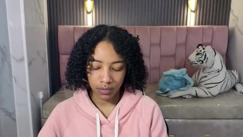 Snapshot of violeth_b chatting on January 15, 2026, 12:54 pm violeth_b online show from January 15, 2026, 12:54 pm