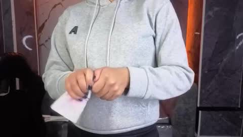 Snapshot of violeth_b chatting on February 3, 2026, 12:43 pm violeth_b online show from February 3, 2026, 12:43 pm