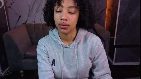 violeth_b online show from March 14, 2026, 1:05 pm