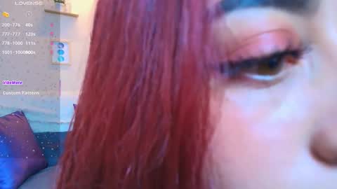 Snapshot of violeth_rosse_ chatting on March 12, 2026, 1:23 am violeth_rosse_ online show from March 12, 2026, 1:23 am