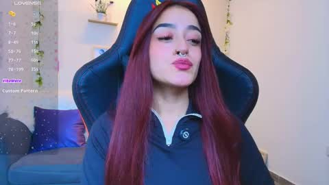 Snapshot of violeth_rosse_ chatting on April 11, 2026, 2:05 am violeth_rosse_ online show from April 11, 2026, 2:05 am