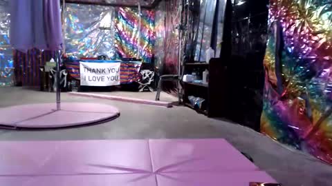 Violet Hooper online show from June 8, 2026, 6:41 pm