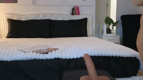 VioletBaby online show from January 13, 2026, 5:13 am