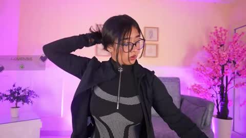 violetjonesx online show from May 7, 2026, 11:37 am