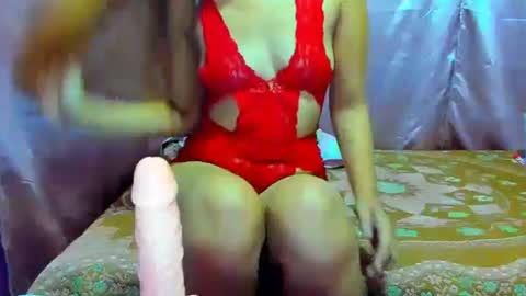 Livia help get 100 likes online show from April 13, 2026, 9:31 pm