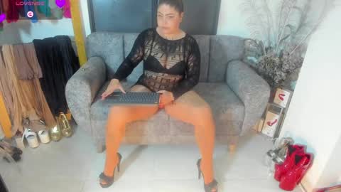 Snapshot of violetmontana chatting on May 1, 2026, 9:14 am VIOLETA MONTANA online show from May 1, 2026, 9:14 am
