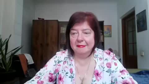 Snapshot of violetpulse chatting on April 30, 2026, 1:39 pm violetpulse online show from April 30, 2026, 1:39 pm