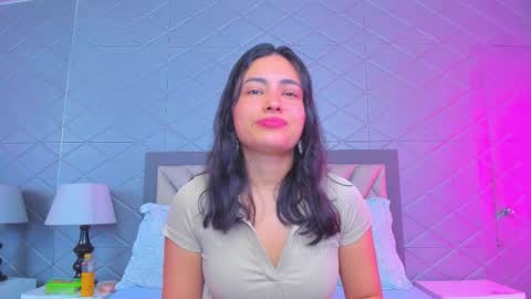 Violet Rousse online show from February 5, 2026, 3:05 pm