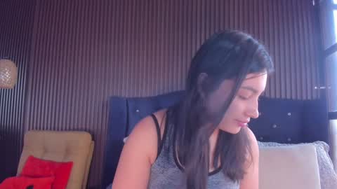 Violet Rousse online show from April 2, 2026, 4:04 pm