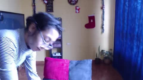 Violet777  online show from November 19, 2025, 1:11 pm